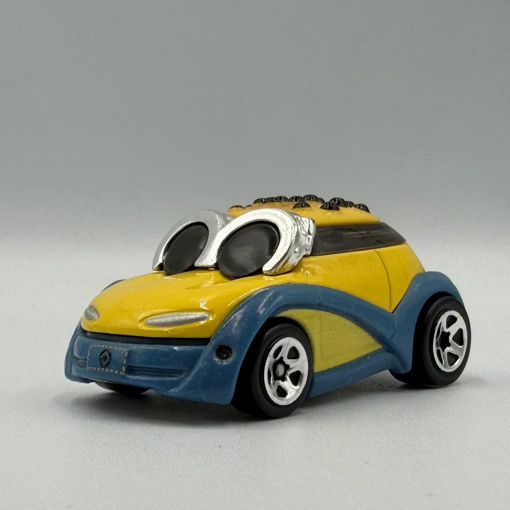 Hot Wheels Character Cars Minions 4 Different 1:64 Loose Lot